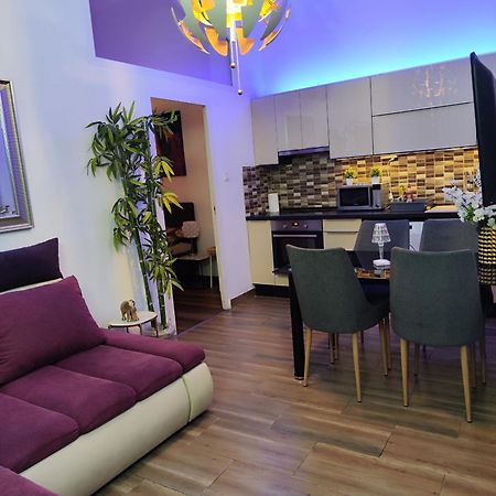 Dolce Vita Supremier Apartment Budapest Bagian luar foto