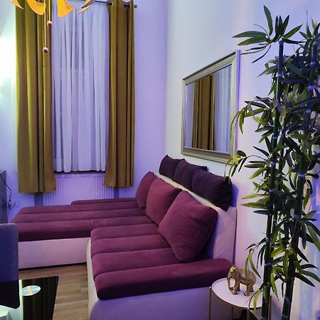 Dolce Vita Supremier Apartment Budapest Bagian luar foto