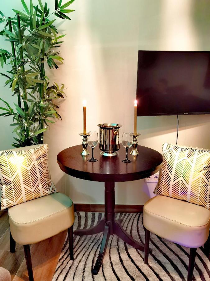 Dolce Vita Supremier Apartment Budapest Bagian luar foto