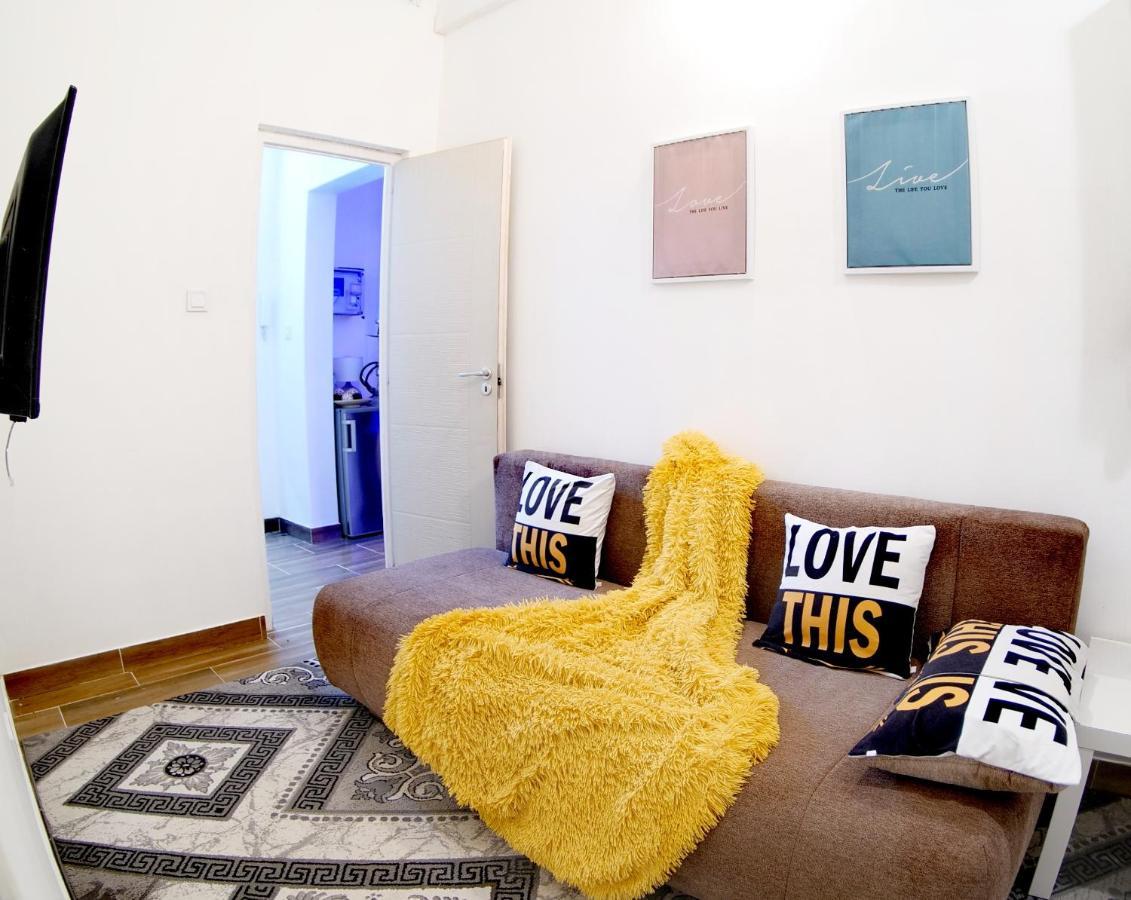 Dolce Vita Supremier Apartment Budapest Bagian luar foto