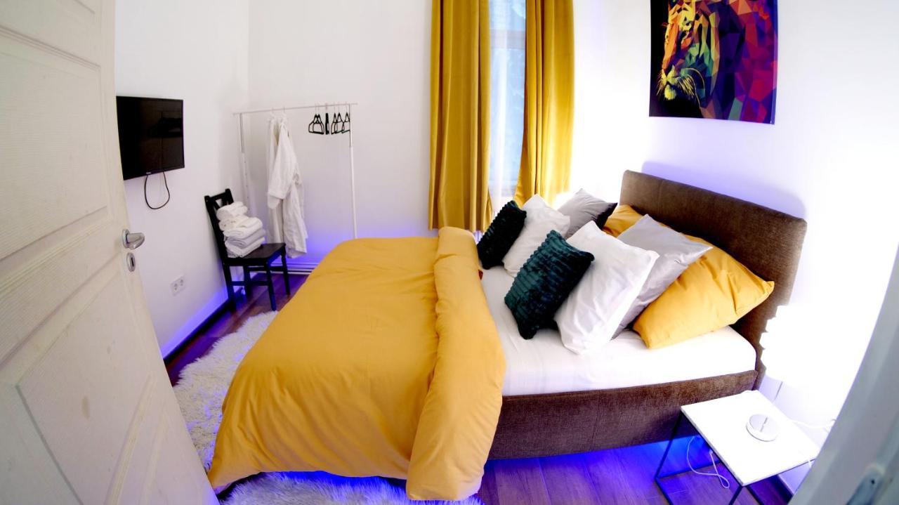 Dolce Vita Supremier Apartment Budapest Bagian luar foto