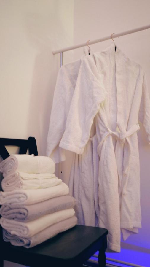 Dolce Vita Supremier Apartment Budapest Bagian luar foto