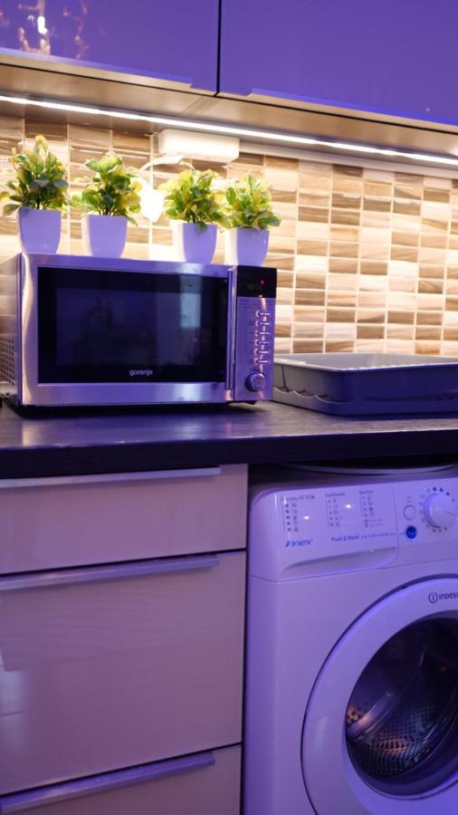 Dolce Vita Supremier Apartment Budapest Bagian luar foto